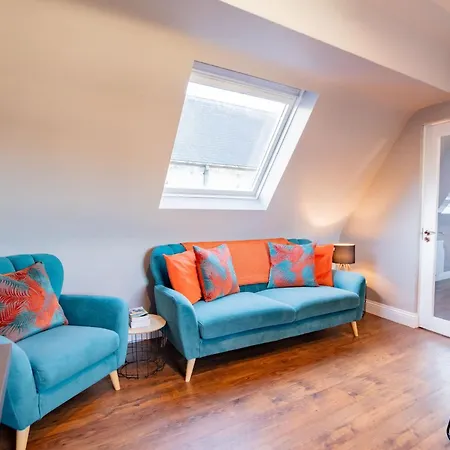 Church View Lane Apartment *