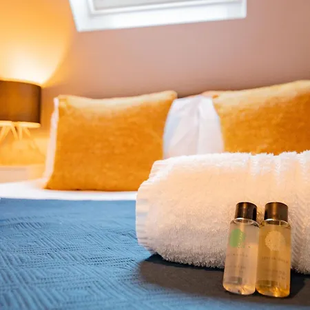 Church View Lane Apartment *